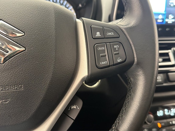 Suzuki S-Cross 17 of 30