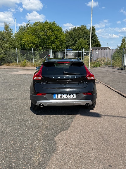 Volvo V40 Cross Country 3 of 5