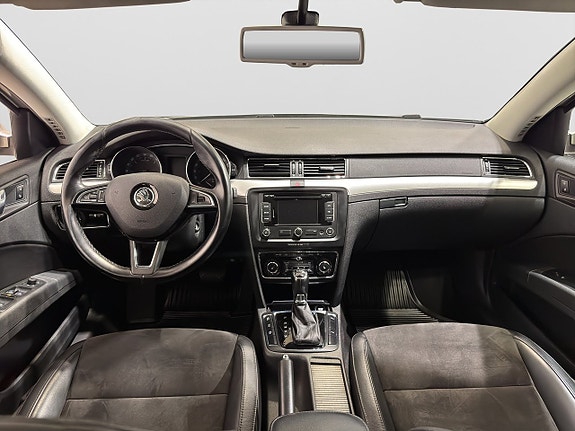 Skoda Superb 13 of 22