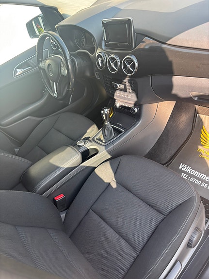 Mercedes-Benz B180 5 of 5