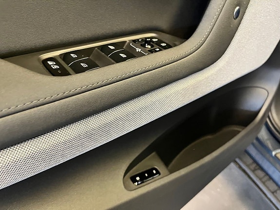 Polestar 2 14 of 17