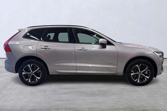 Volvo XC60 3 of 22