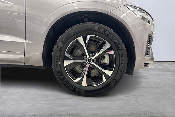 Volvo XC60 14 of 22
