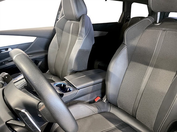 Peugeot 5008 4 of 15