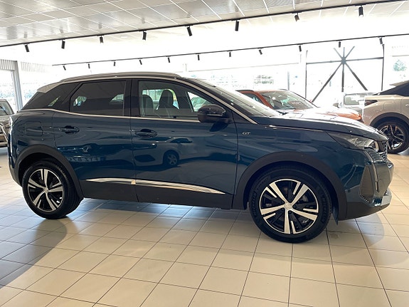 Peugeot 3008 4 of 5