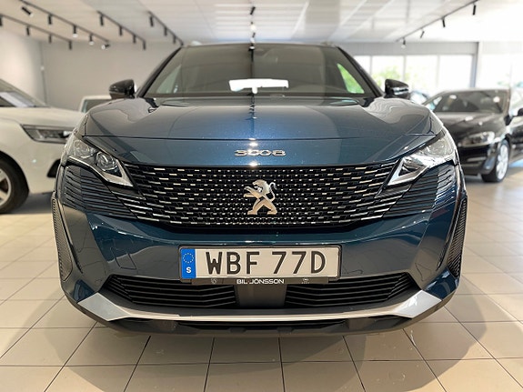 Peugeot 3008 2 of 5