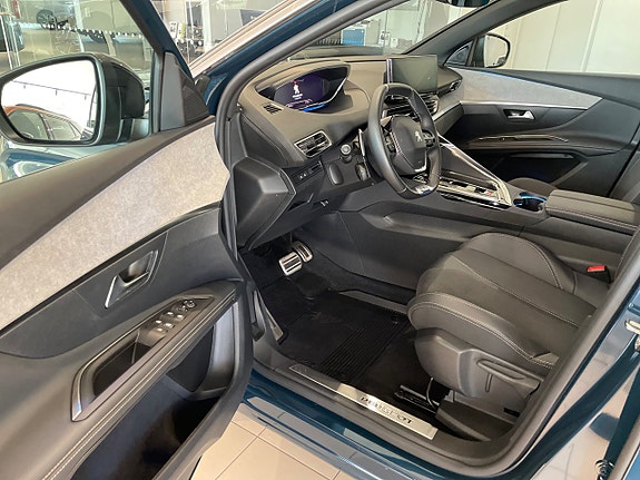 Peugeot 3008 12 of 23