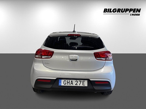 Kia Rio 5 of 5