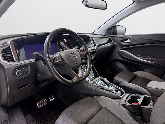 Opel Grandland 8 of 17