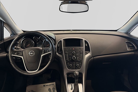 Opel Astra 8 of 16