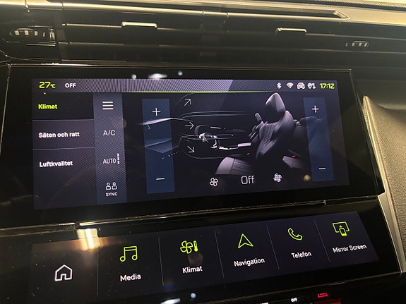 Peugeot 308 SW 16 of 19