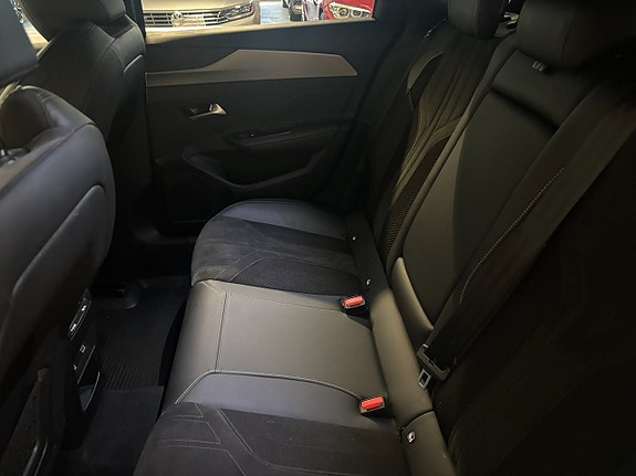 Peugeot 308 SW 10 of 19
