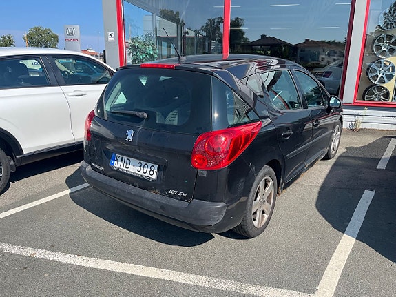 Peugeot 207 2 of 5