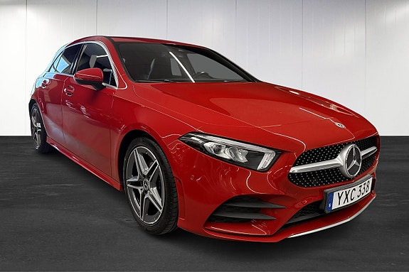 Mercedes-Benz A180 2 of 5