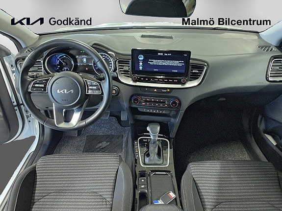 Kia Ceed 13 of 19