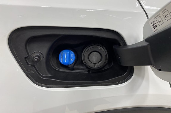 Volvo XC40 13 of 15