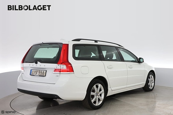 Volvo V70 4 of 5