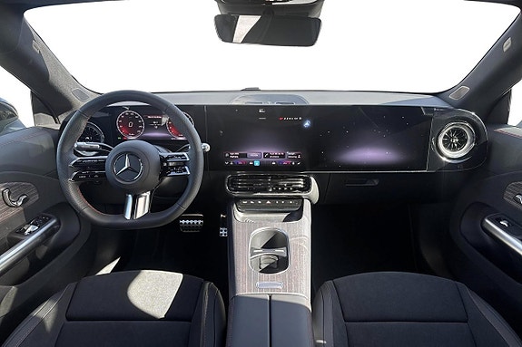 Mercedes-Benz CLA250+ 7 of 12