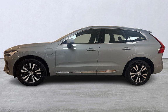 Volvo XC60 2 of 5