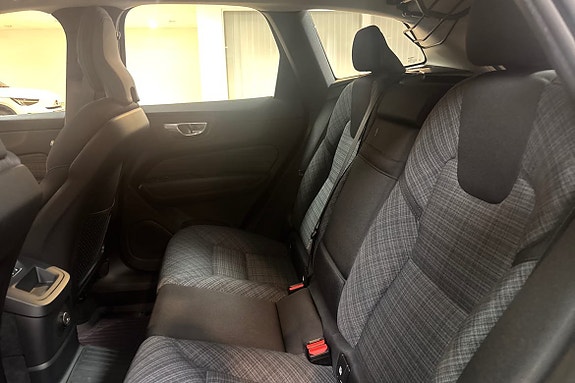 Volvo XC60 12 of 14