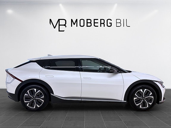 Kia EV6 3 of 5