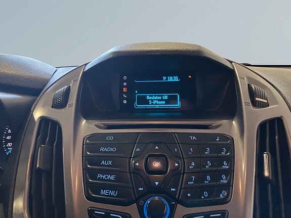Ford Transit Connect 16 of 20