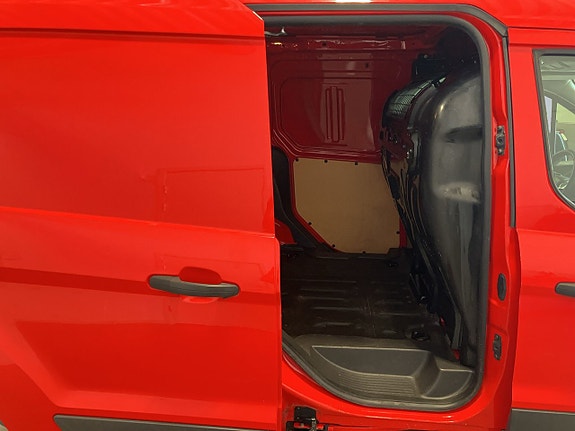 Ford Transit Connect 11 of 20