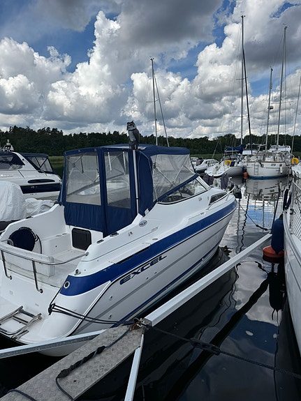 WELLCRAFT EXCEL 23 SE Midcabin 2 of 5