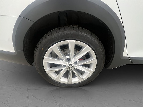 Volkswagen Golf Alltrack 27 of 28