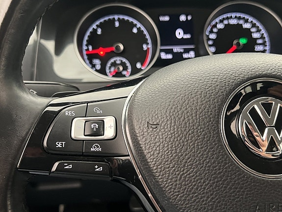 Volkswagen Golf Alltrack 16 of 28
