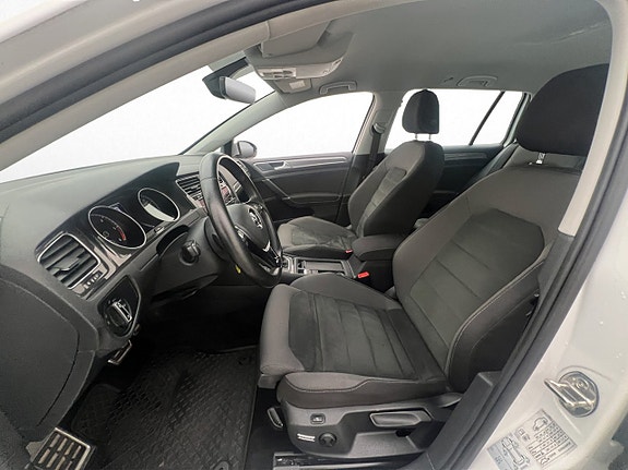 Volkswagen Golf Alltrack 12 of 28