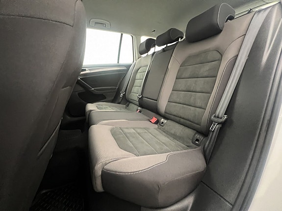 Volkswagen Golf Alltrack 14 of 28