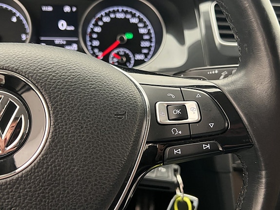 Volkswagen Golf Alltrack 18 of 28