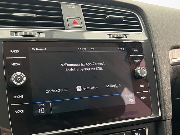 Volkswagen Golf Alltrack 19 of 28