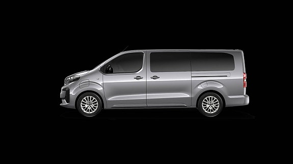 Peugeot Traveller 22 of 25