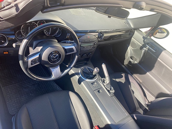 Mazda MX-5 4 of 5