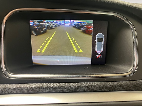 Volvo V40 16 of 19