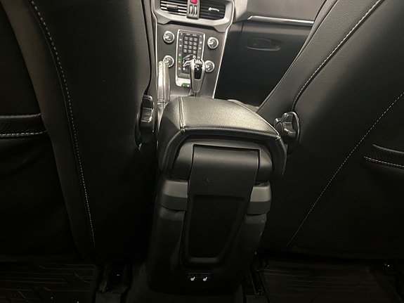 Volvo V40 18 of 19