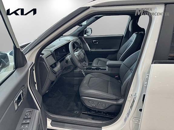 Kia Seltos 8 of 14