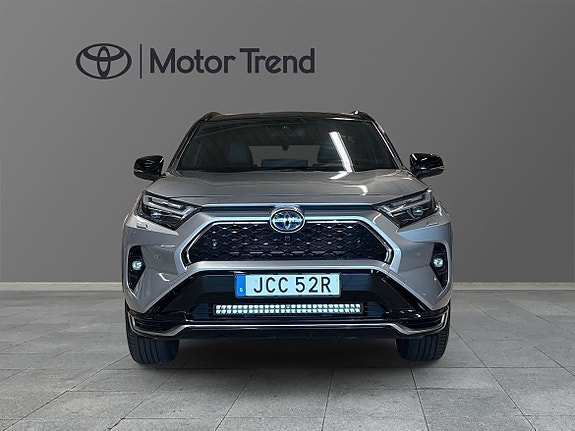 Toyota RAV4 Plug-in Hybrid 5 of 5