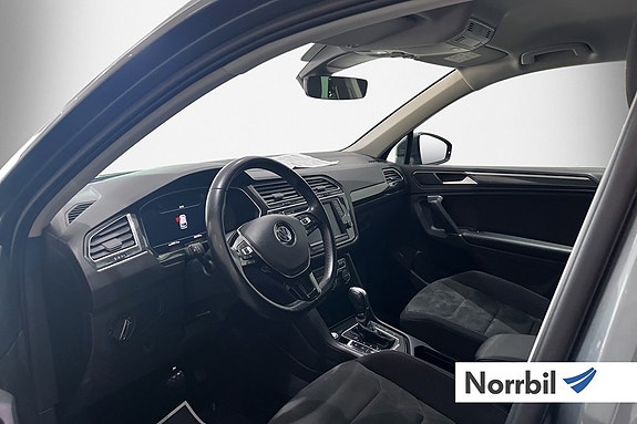Volkswagen Tiguan 4 of 5