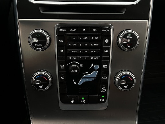 Volvo V60 Cross Country 22 of 28