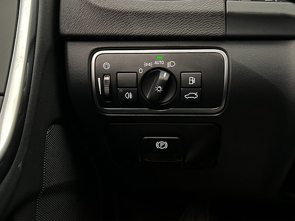 Volvo V60 Cross Country 24 of 28