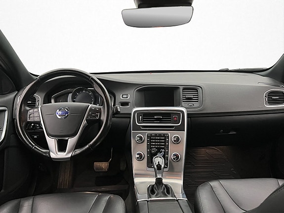 Volvo V60 Cross Country 15 of 28