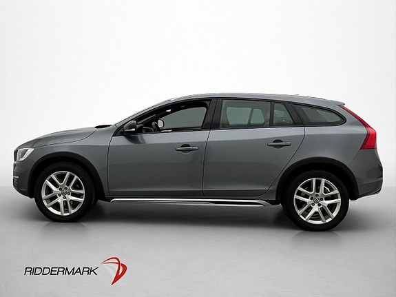Volvo V60 Cross Country 4 of 5
