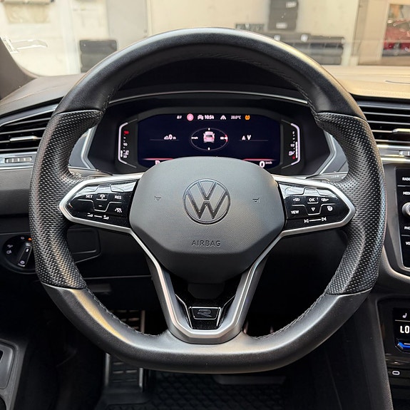 Volkswagen Tiguan Allspace 12 of 14