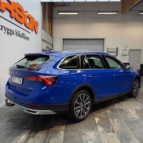 Skoda Octavia Scout 4 of 12