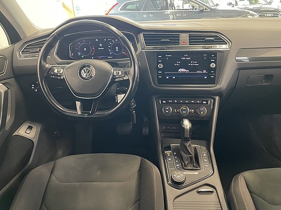 Volkswagen Tiguan 11 of 23