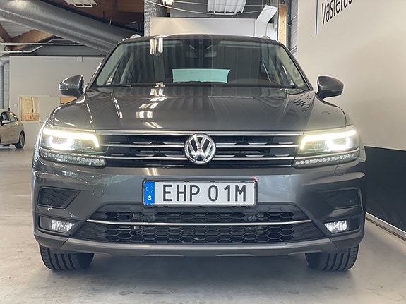 Volkswagen Tiguan 2 of 23