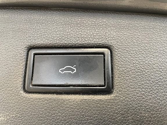 Volkswagen Tiguan 9 of 23